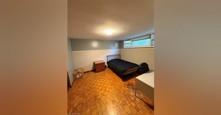 Lower-10 Cardill Crescent, Waterloo, ON, N2L 3Y6 - 8