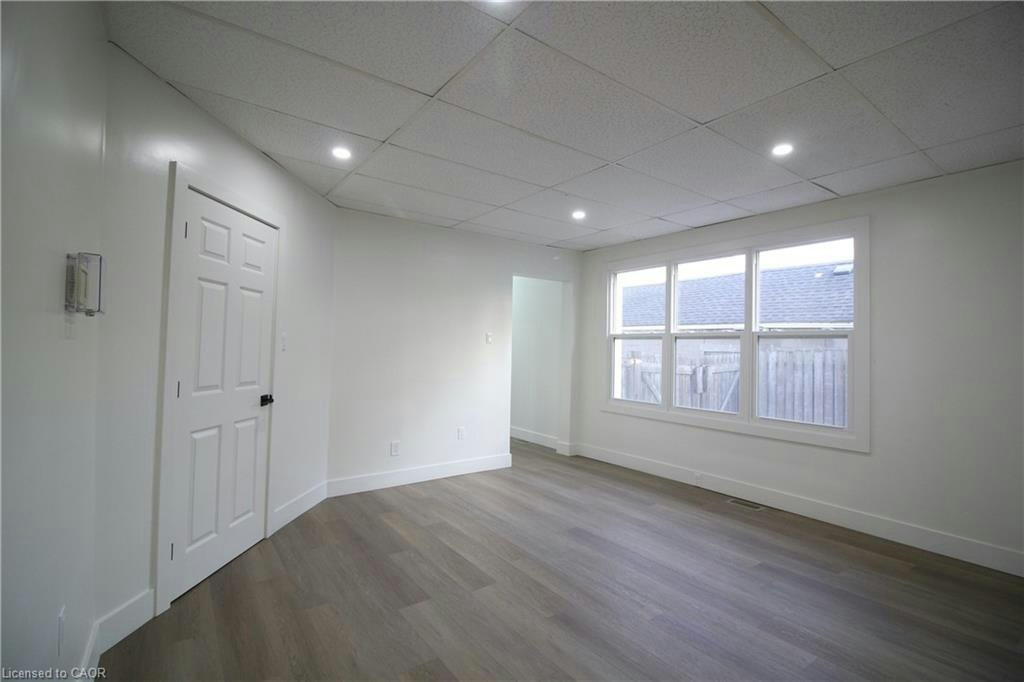 A-313 Wentworth Street N, Hamilton, ON, L8L 5V9 - 5