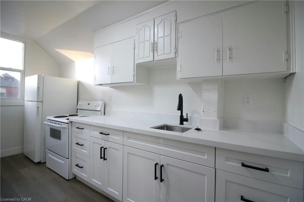B-313 Wentworth Street N, Hamilton, ON, L8L 5V9 - 4