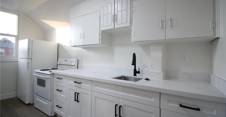 B-313 Wentworth Street N, Hamilton, ON, L8L 5V9 - 4