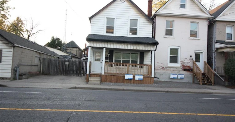 B-313 Wentworth Street N, Hamilton, ON, L8L 5V9