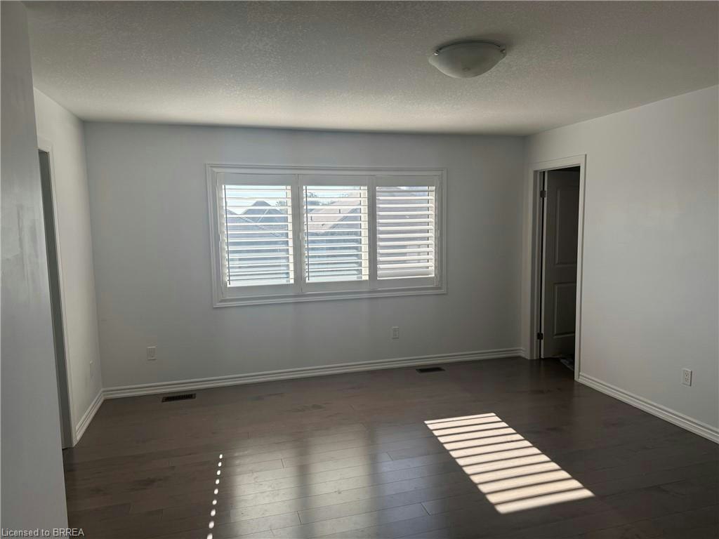 13 Flagg Avenue, Brant, ON, N3L 0K2 - 4