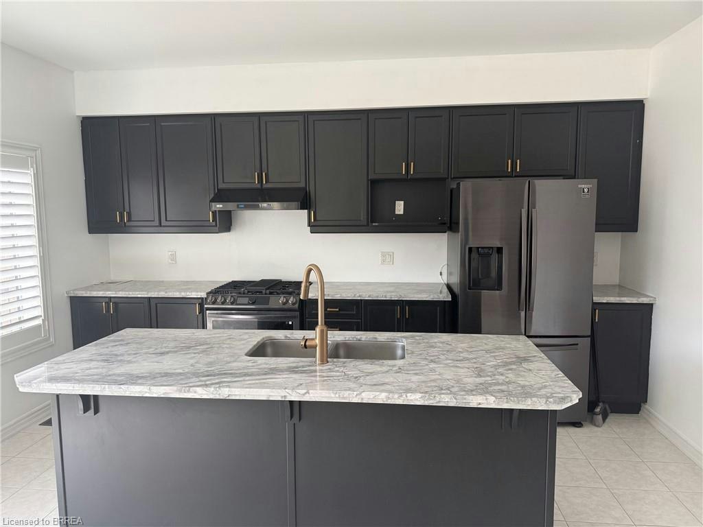 13 Flagg Avenue, Brant, ON, N3L 0K2 - 3
