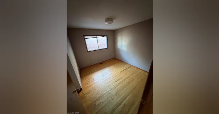 Upper Level-10 Cardill Crescent, Waterloo, ON, N2L 3Y6 - 7
