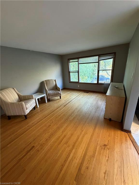 Upper Level-10 Cardill Crescent, Waterloo, ON, N2L 3Y6 - 4