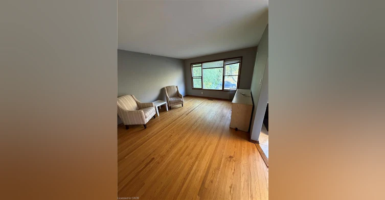 Upper Level-10 Cardill Crescent, Waterloo, ON, N2L 3Y6 - 4