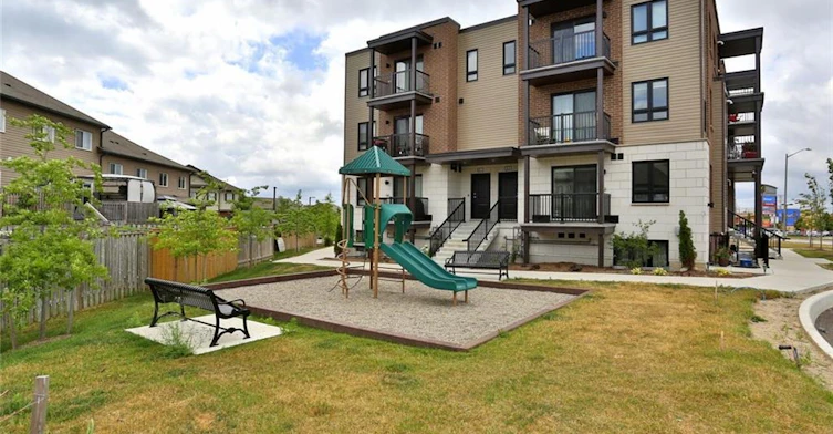 B5-1331 Countrystone Drive, Kitchener, ON, N2N 3R9 - 2