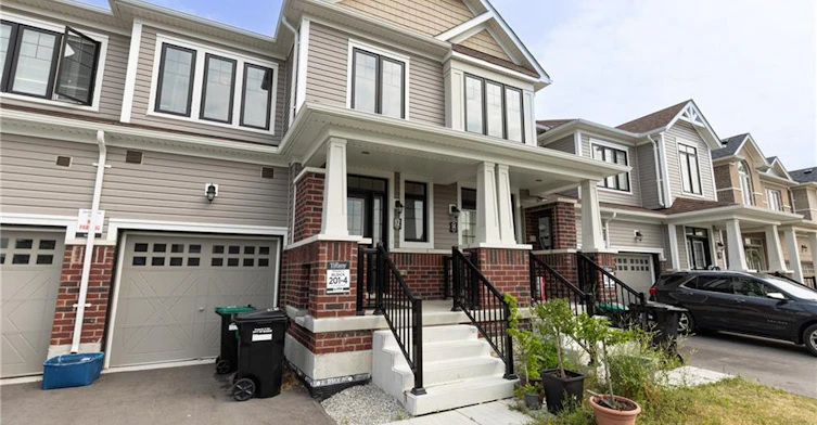 12 Hylton Drive, Barrie, ON, L9J 0W5