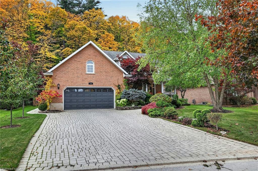 112 Dorchester Drive, Grimsby, ON, L3M 1A8