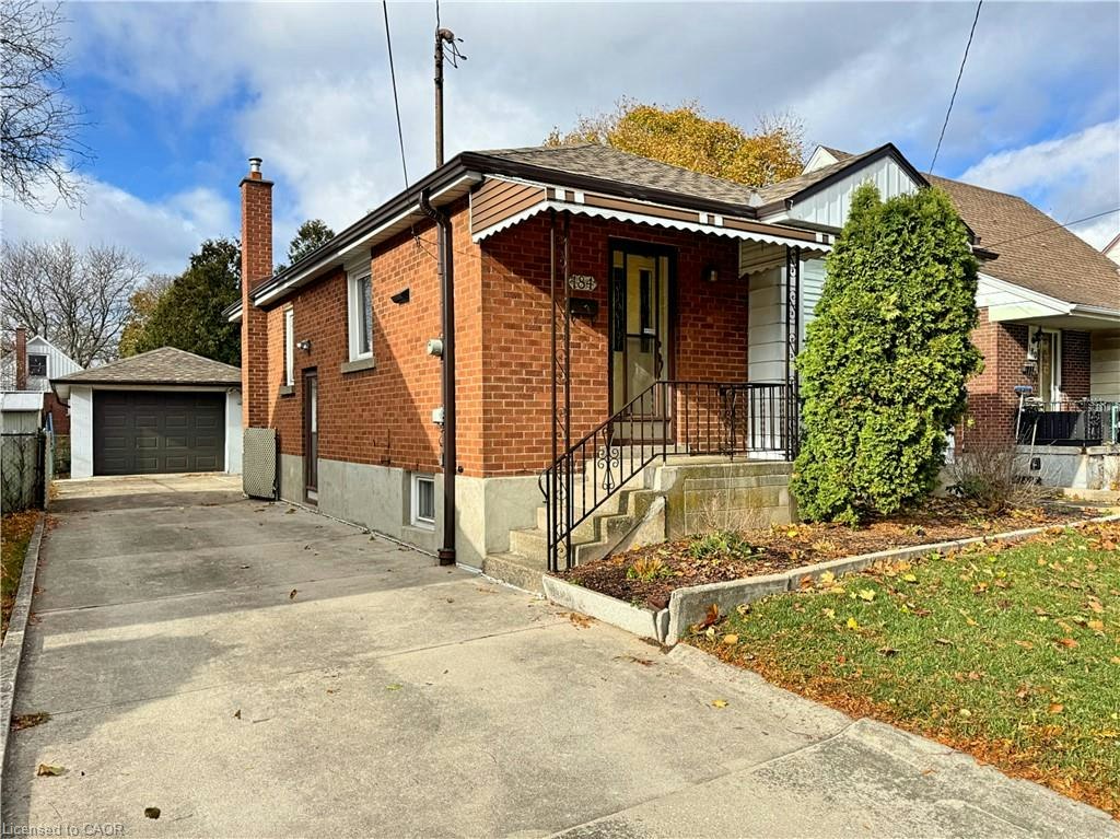184 East 35th Street, Hamilton, ON, L8V 3Y2