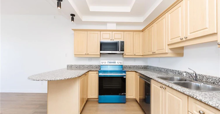 910-135 James Street S, Hamilton, ON, L8P 2Z6 - 12