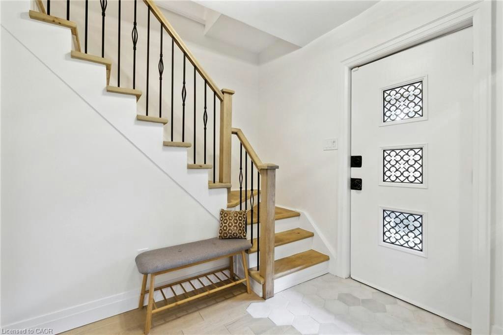 16 Lochearne Street, Hamilton, ON, L8R 1V8 - 6