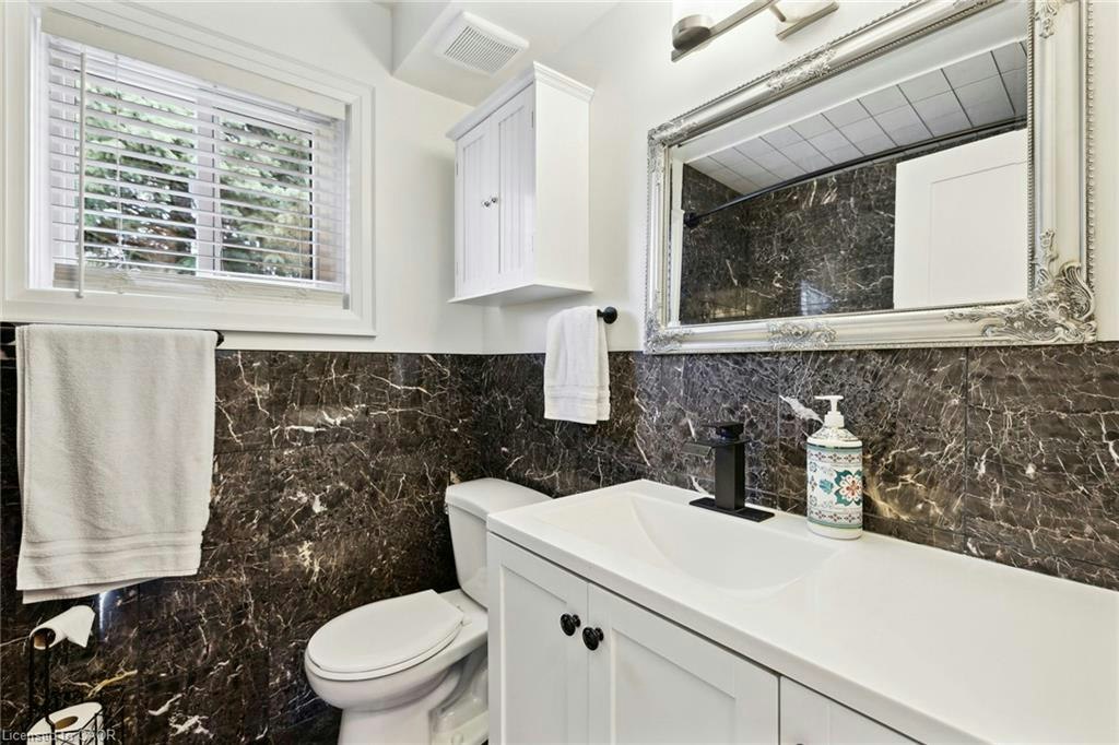 16 Lochearne Street, Hamilton, ON, L8R 1V8 - 21