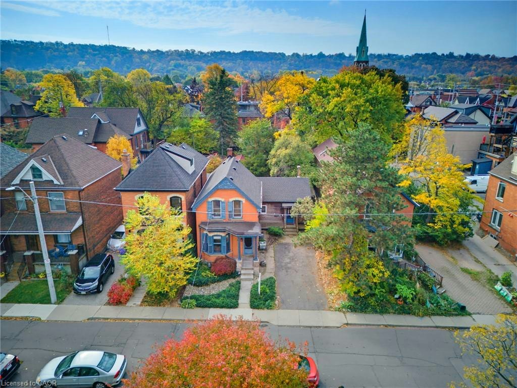 16 Alexander Street, Hamilton, ON, L8P 2A9