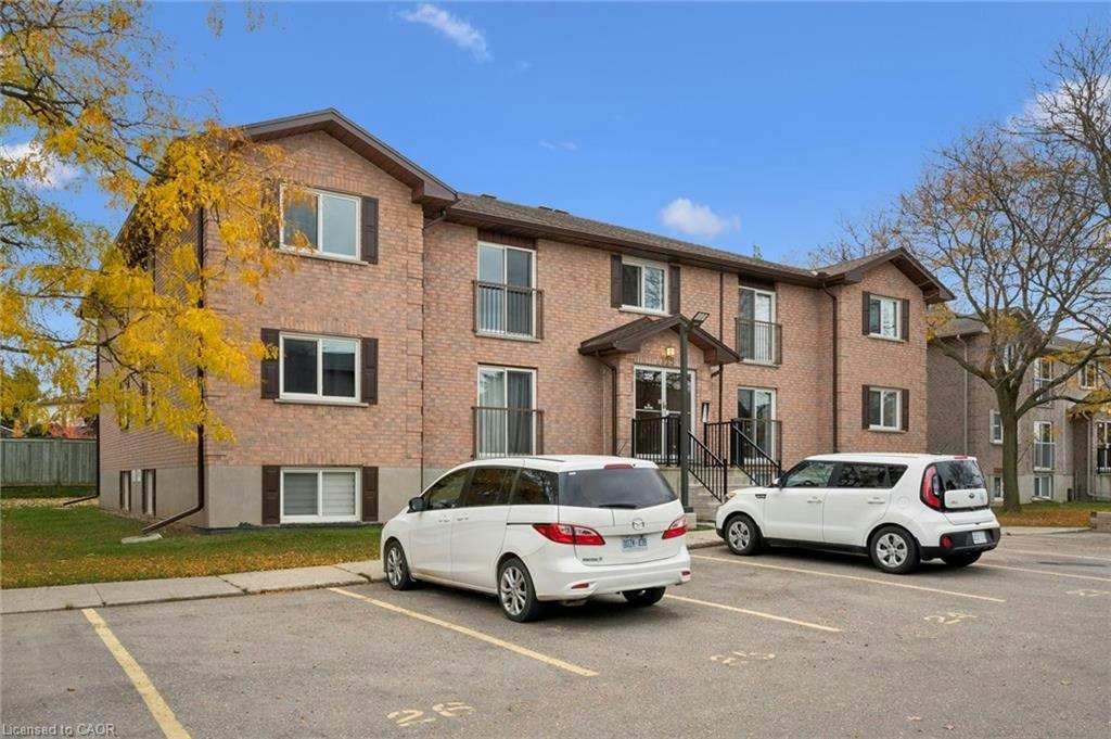 11-325 Northlake Drive, Waterloo, ON, N2V 1Z1