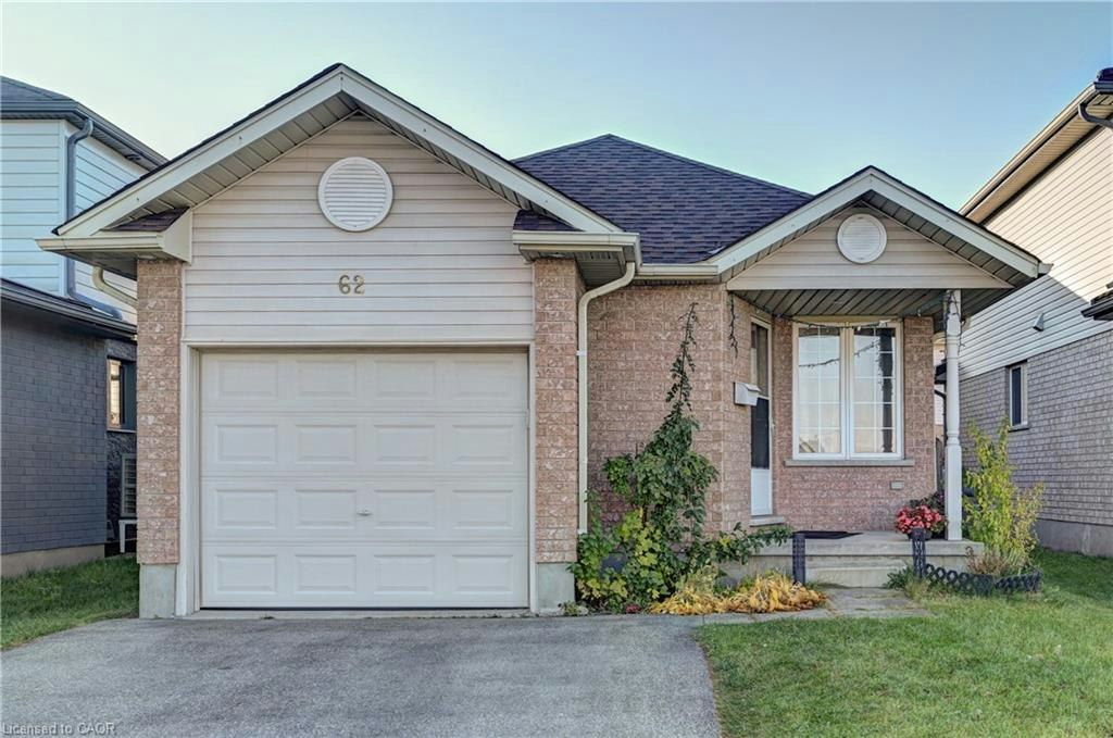 62 Fallowfield Drive, Kitchener, ON, N2C 2T3
