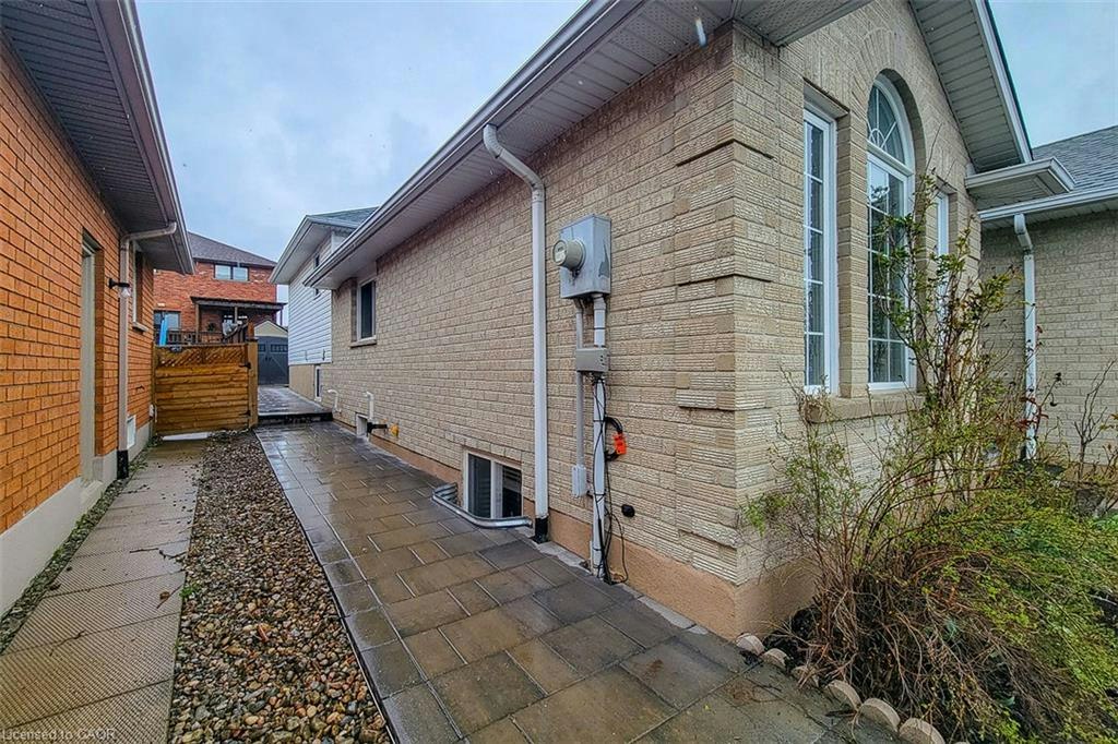 LOWER LEVEL-1654 Upper Wellington Street, Hamilton, ON, L9B 2C2 - 3