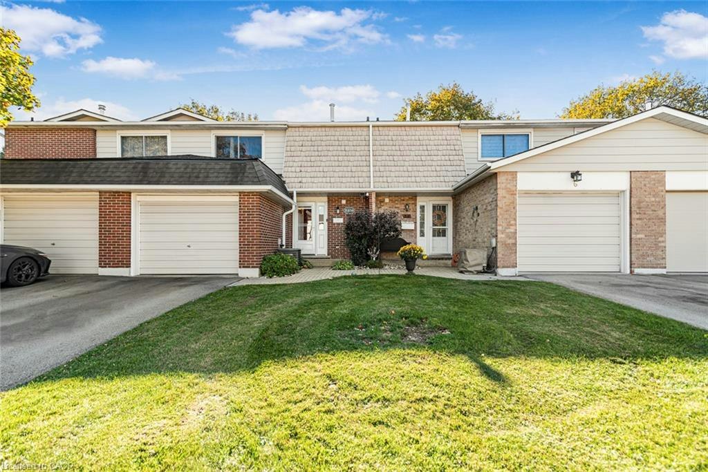 7-100 St Andrews Court, Hamilton, ON, L8K 6H2