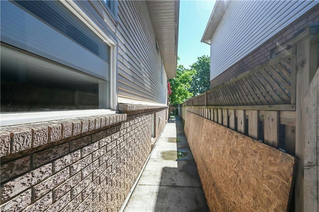 Lower-296 Winterberry Drive, Hamilton, ON, L8J 2N5 - 28