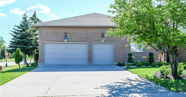 Lower-296 Winterberry Drive, Hamilton, ON, L8J 2N5