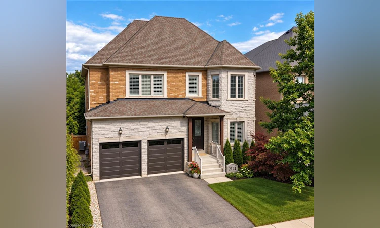2121 Blackforest Crescent