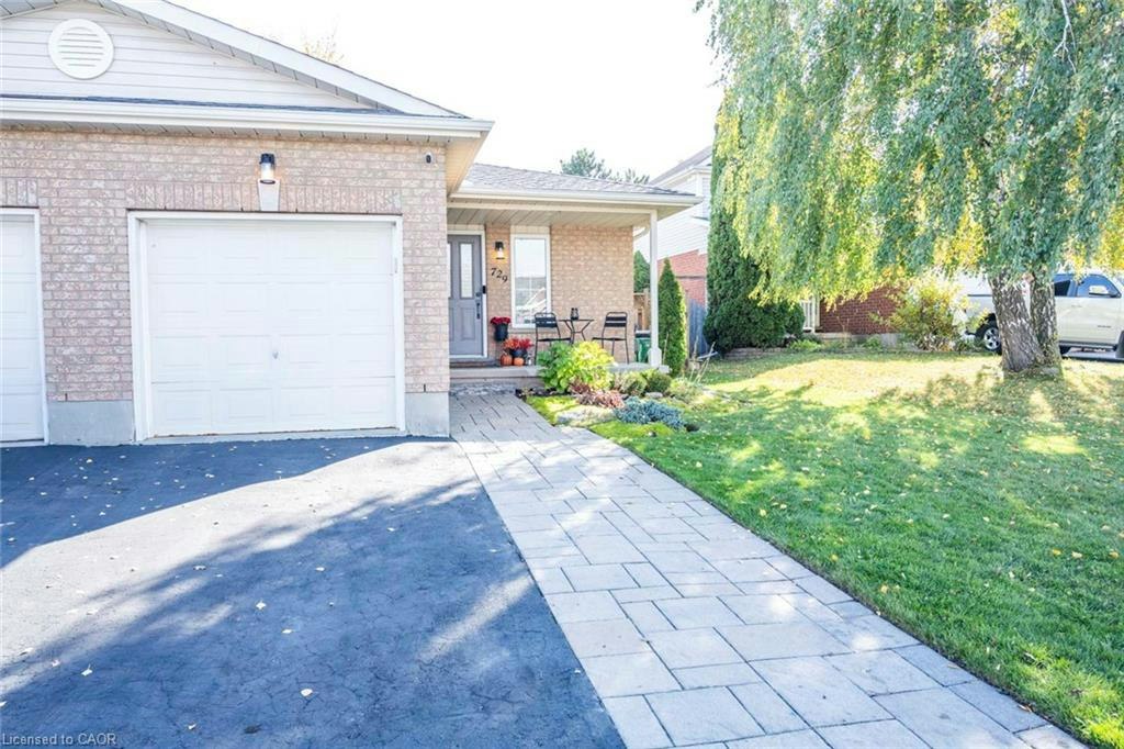 729 Fairway Court, Kitchener, ON, N2A 4B4