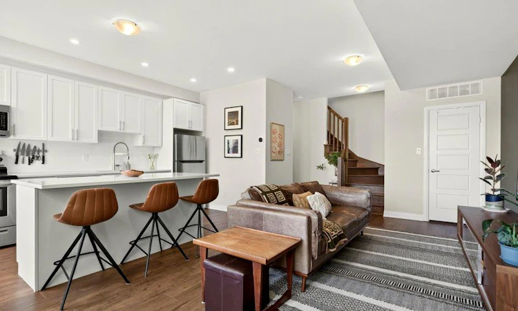311-12 Blanshard Street