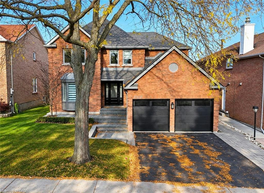 1307 Saddler Circle, Oakville, ON, L6M 2X7