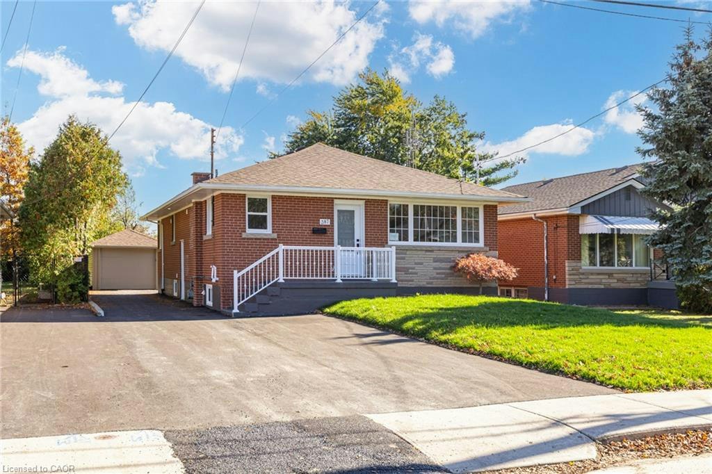 Upper-387 East 19th Street, Hamilton, ON, L9A 4S9 - 2