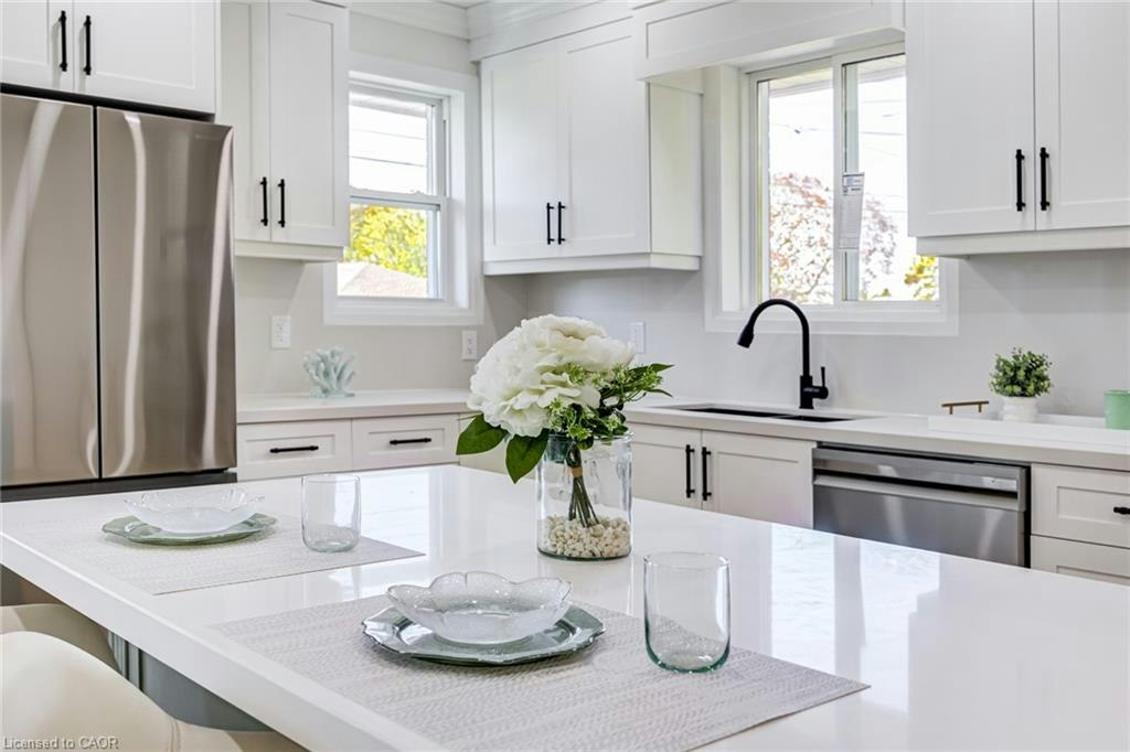 Upper-387 East 19th Street, Hamilton, ON, L9A 4S9 - 24