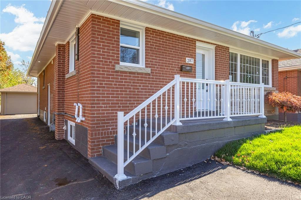 Upper-387 East 19th Street, Hamilton, ON, L9A 4S9 - 4