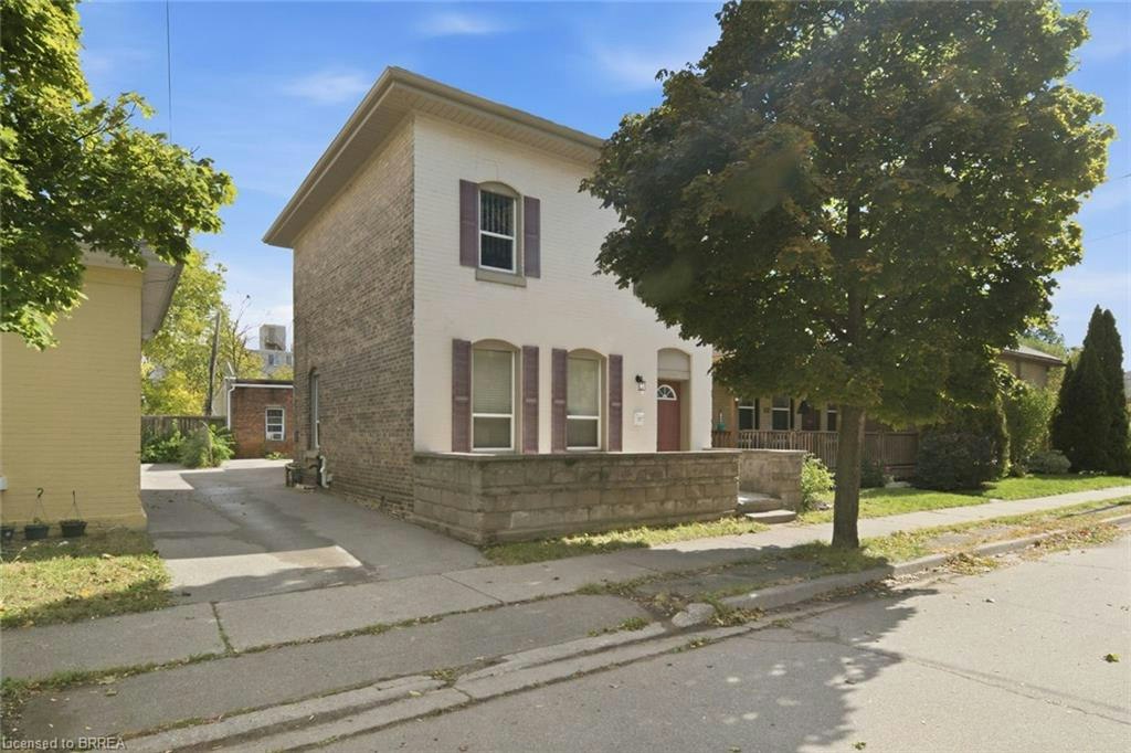 97 Queen Street, Brantford, ON, N3T 3C1