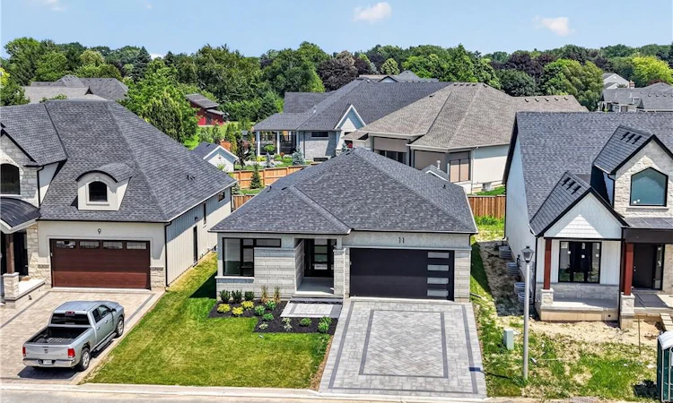 11 Oakley Drive