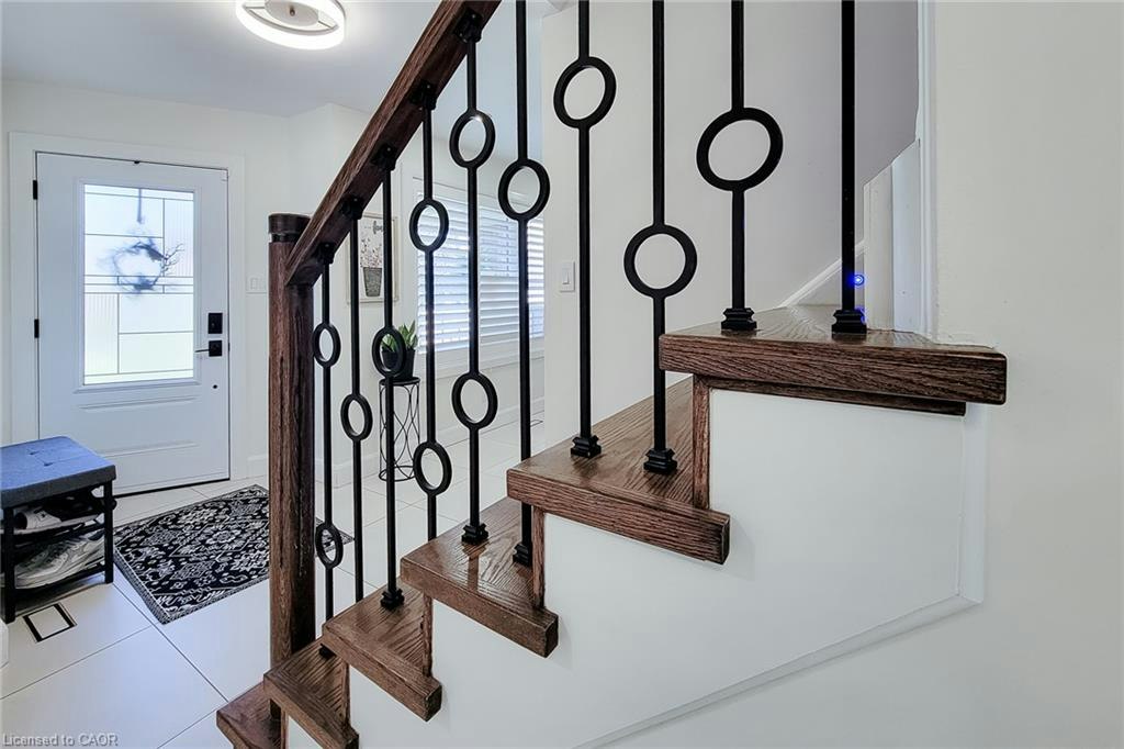 9 Cedarlawn Court, Hamilton, ON, L9C 7J9 - 7