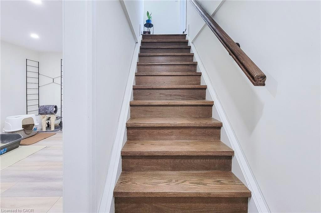 9 Cedarlawn Court, Hamilton, ON, L9C 7J9 - 38