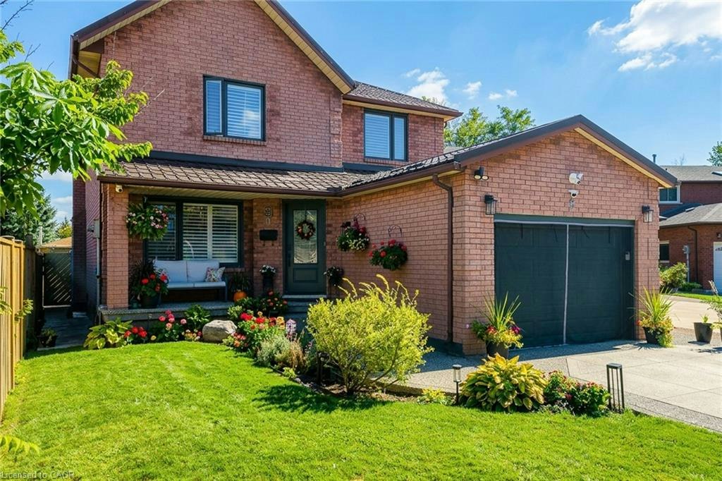 9 Cedarlawn Court, Hamilton, ON, L9C 7J9 - 2