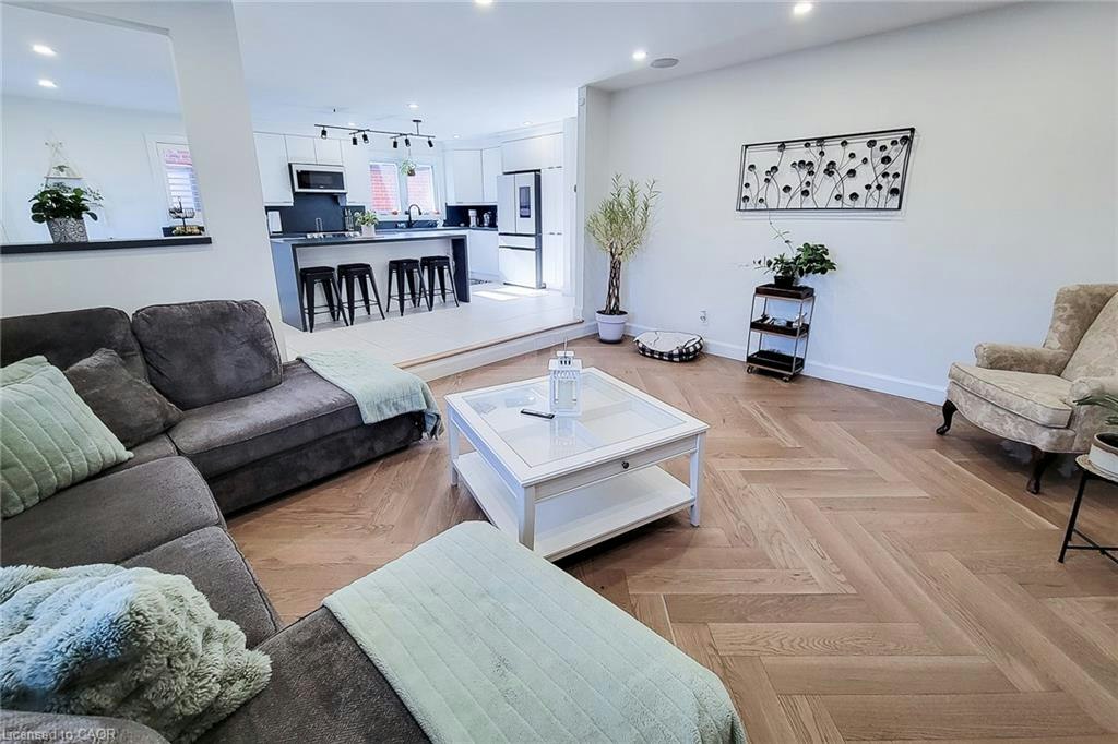 9 Cedarlawn Court, Hamilton, ON, L9C 7J9 - 10