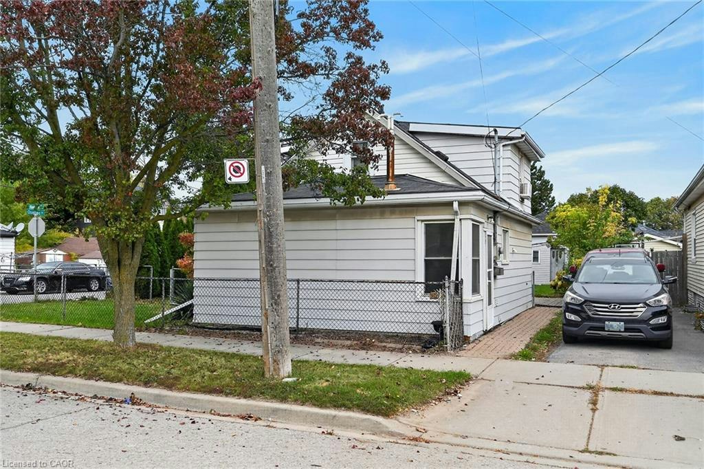 747 Rennie Street, Hamilton, ON, L8H 3R4