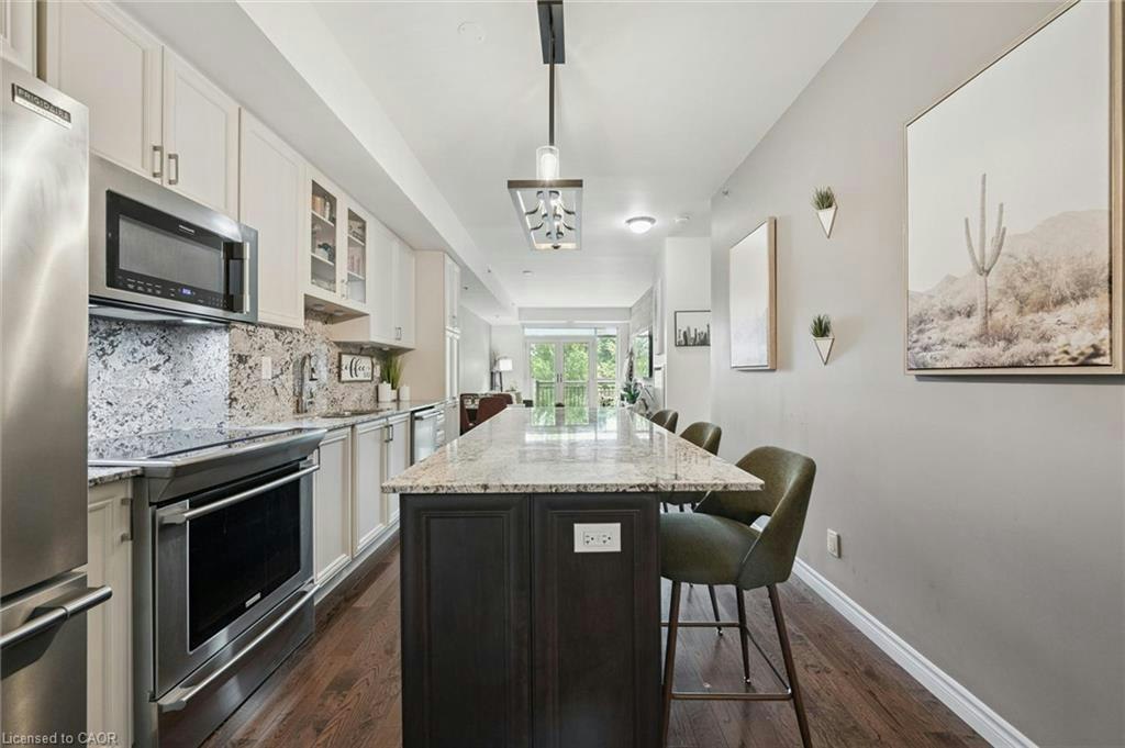 208-34 Plains Road E, Burlington, ON, L7T 0B9 - 9
