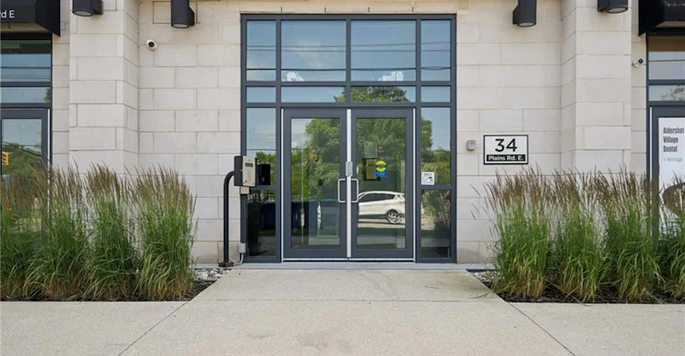 208-34 Plains Road E, Burlington, ON, L7T 0B9 - 3