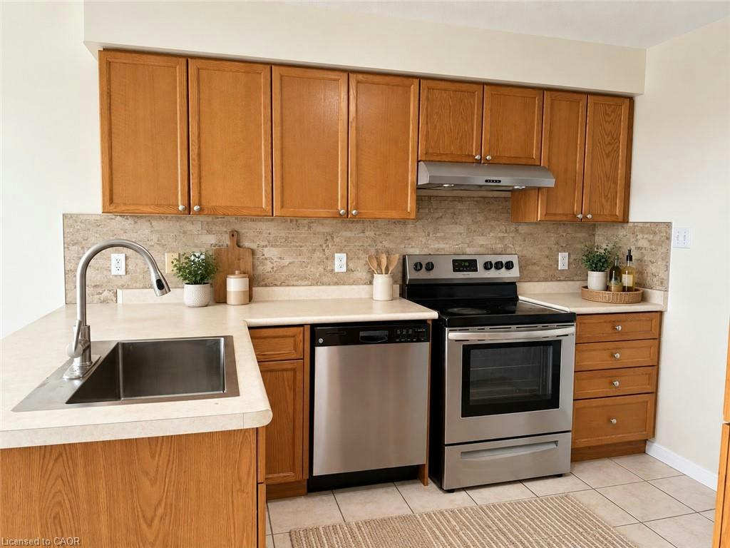 Main-219 Britton Place, Kitchener, ON, N2C 2T3 - 9