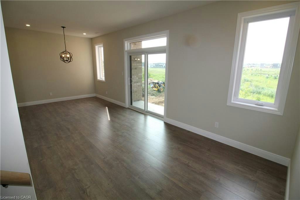 3-1395 Bleams Road, Kitchener, ON, N2E 3X7 - 3