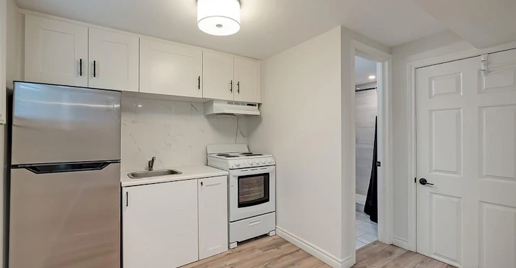 Lower-7 Garside Avenue S, Hamilton, ON, L8K 2V7 - 4