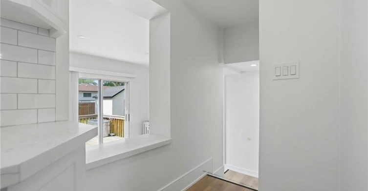 1-233 Gray Road, Hamilton, ON, L8E 1T9 - 12