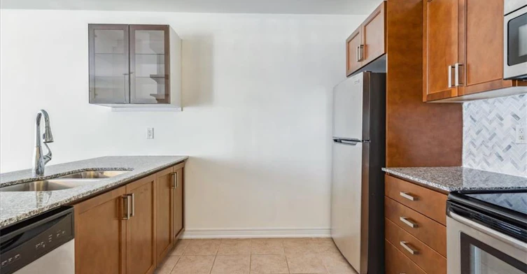 209 Westbank Trail, Hamilton, ON, L8J 0H4 - 11