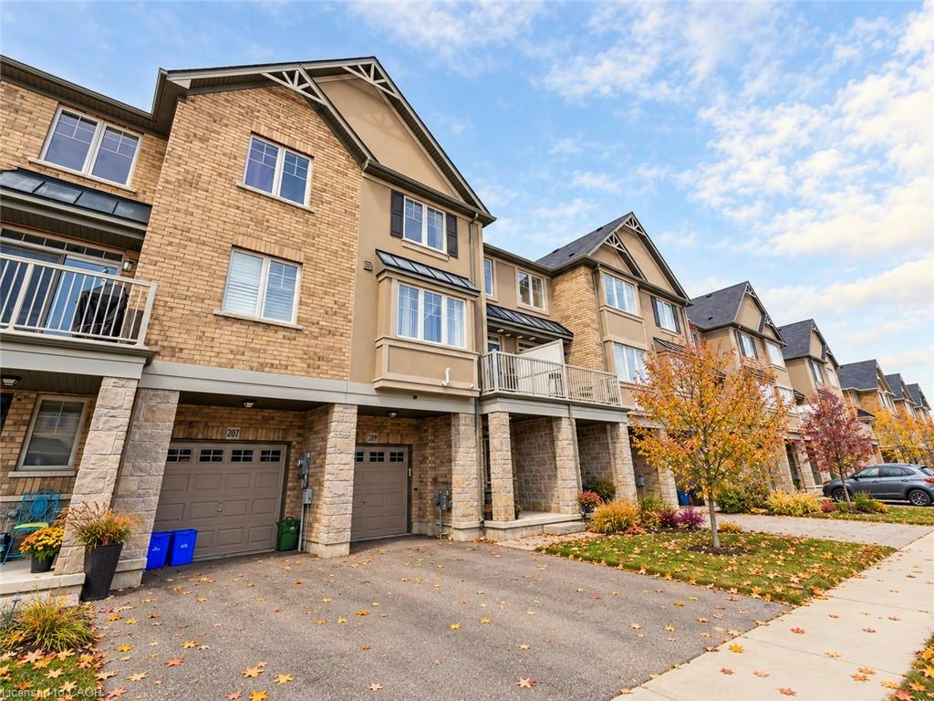 209 Westbank Trail, Hamilton, ON, L8J 0H4 - 2