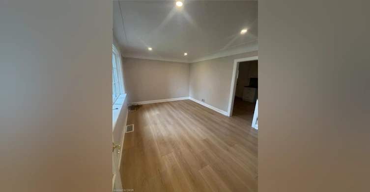 33 Stone Church Road W, Hamilton, ON, L9B 1A1 - 3