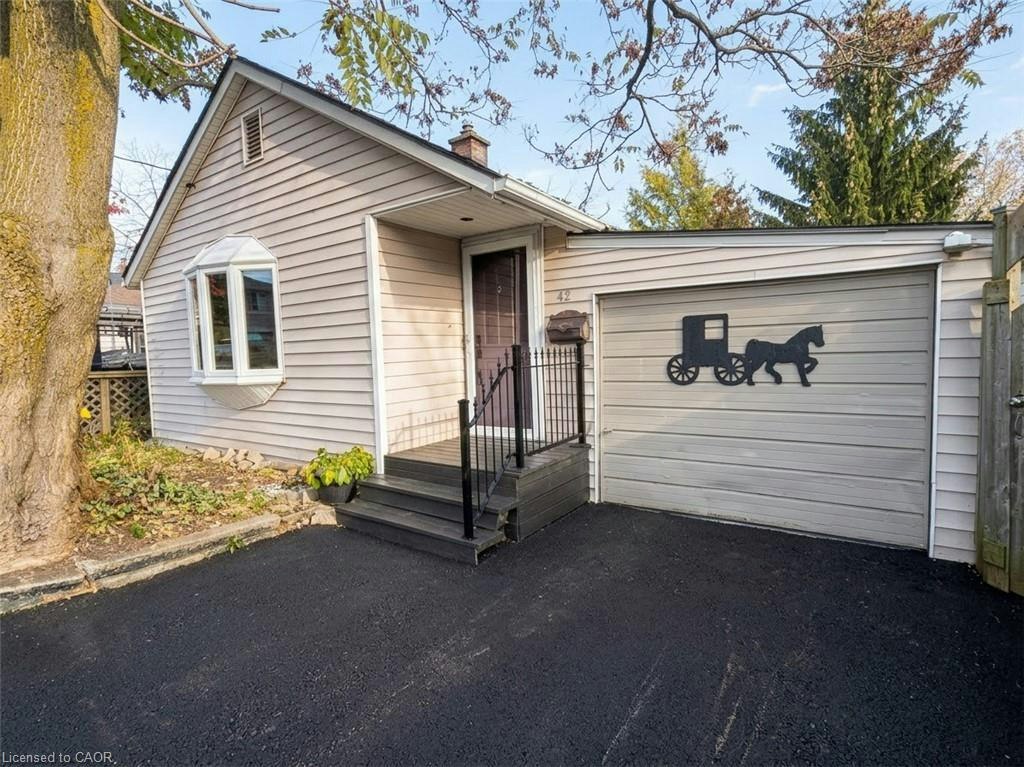 42 Emery Street W, London, ON, N6J 1R6