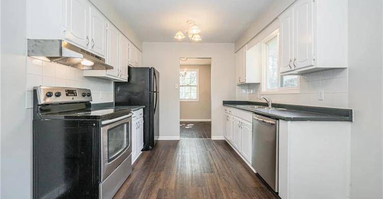 UPPER-328 Breezewood Crescent, Waterloo, ON, N2L 5K5 - 15