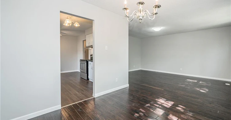 UPPER-328 Breezewood Crescent, Waterloo, ON, N2L 5K5 - 12